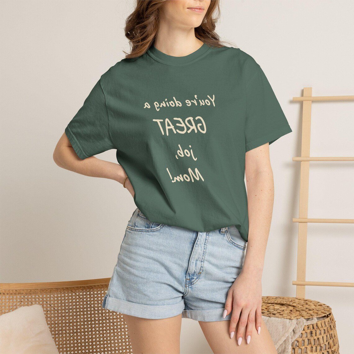 You're Doing a Great Job Mom mirror-reading T-shirt